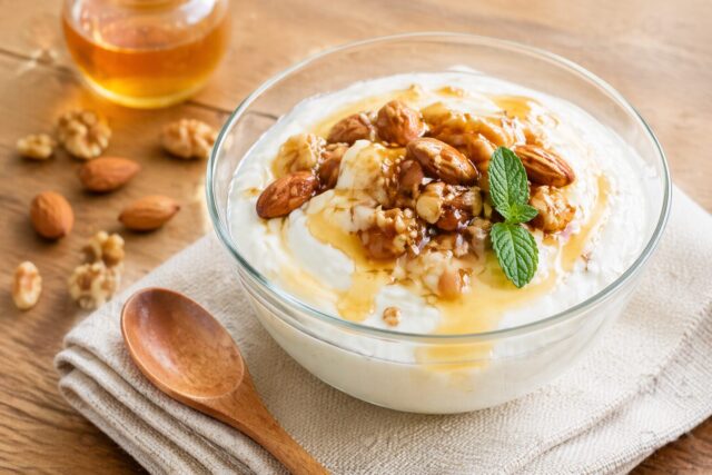 ギリシャヨーグルト＋はちみつ＋ナッツ