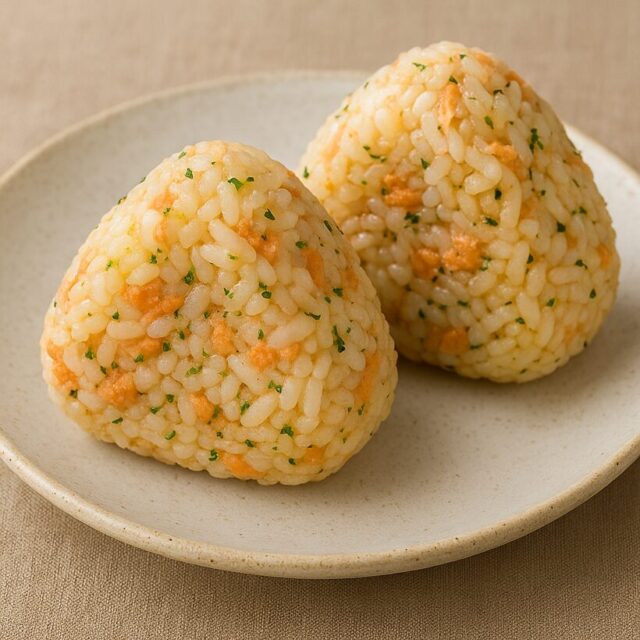 鮭バターガーリックおにぎり