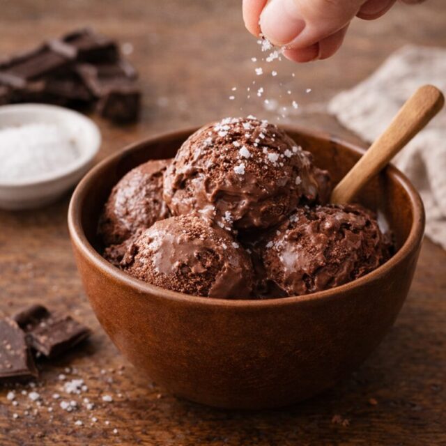 チョコアイス × 塩ひとつまみで「味変ショコラ」